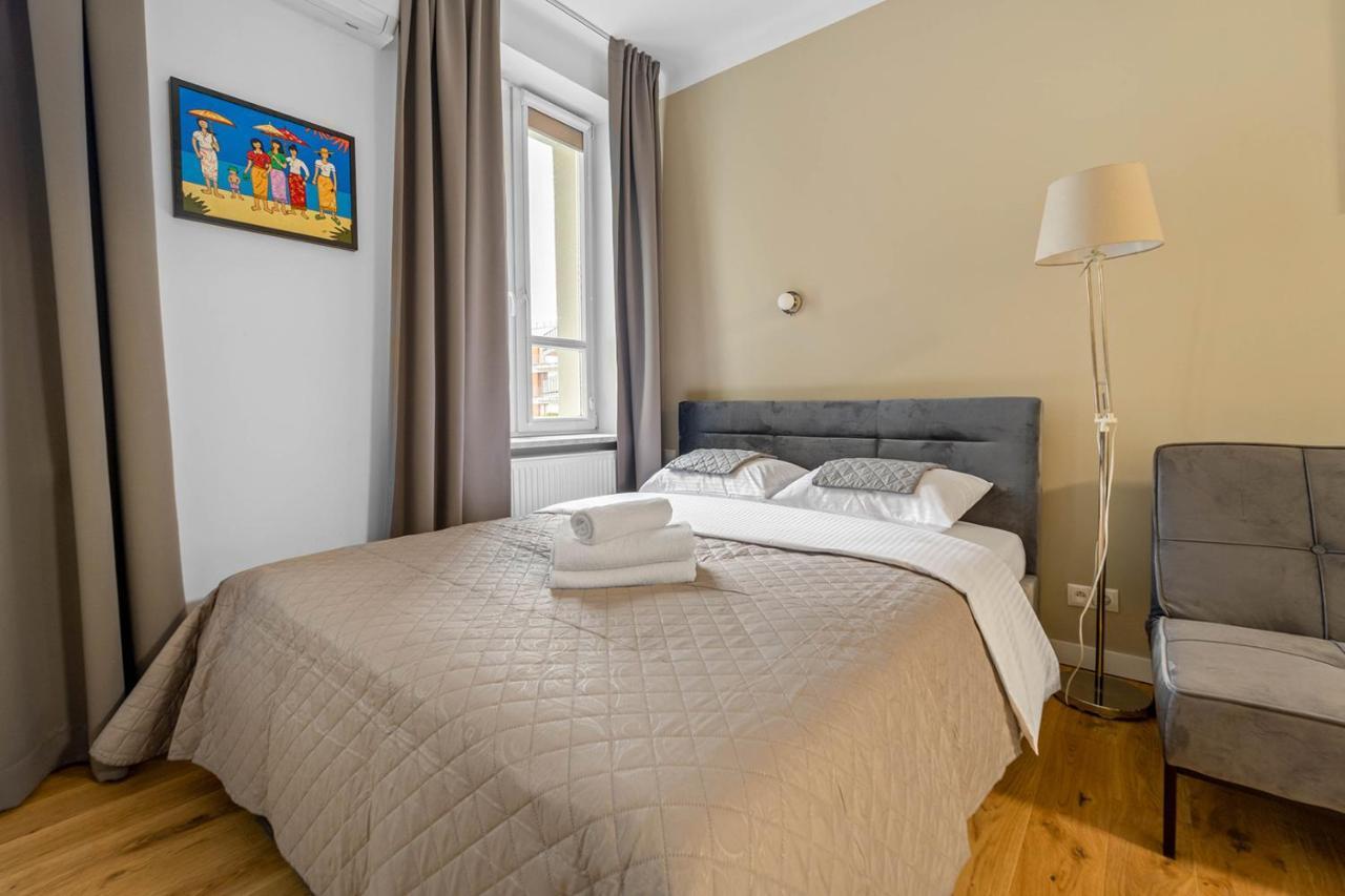 Piekna Grey Apartment